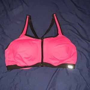 Never worn Victoria’s Secret sports bra